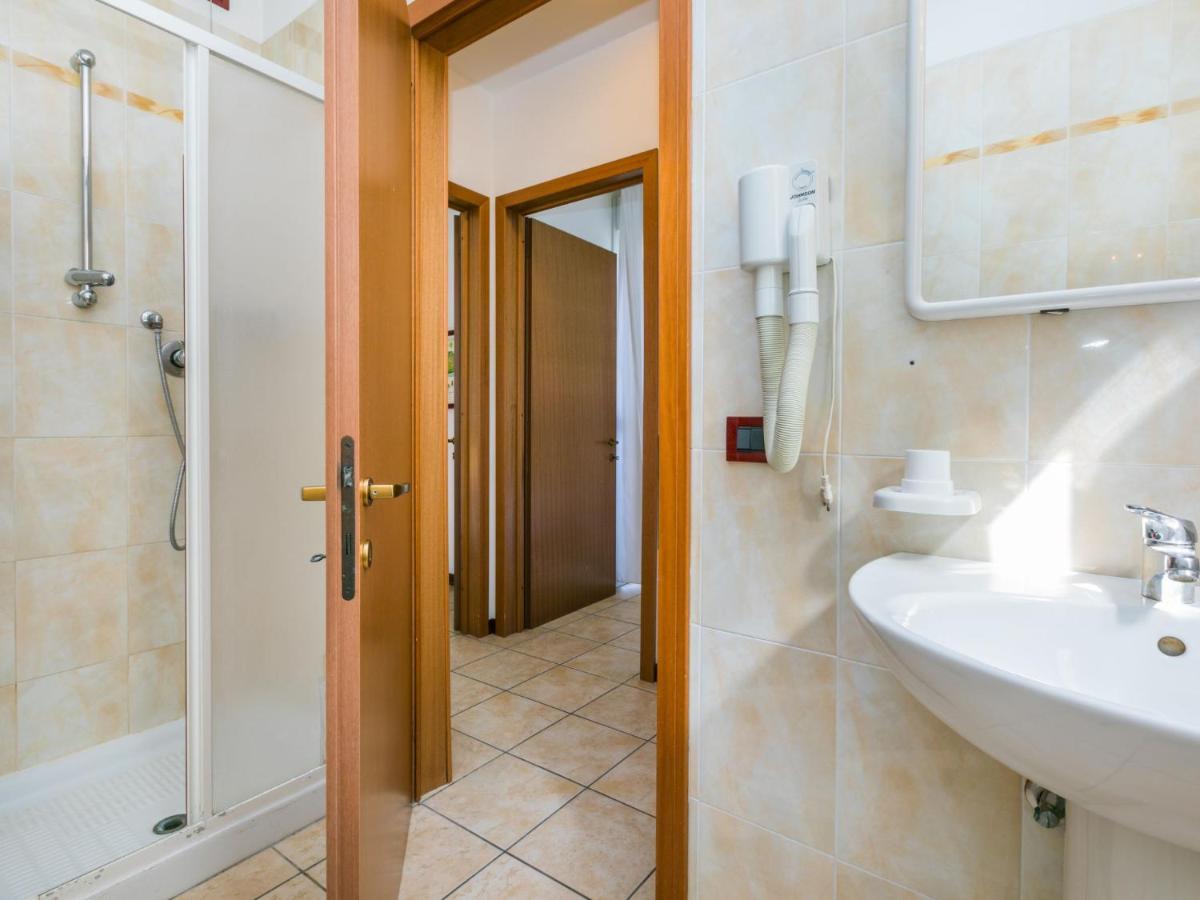 Apartment Robinia-Pinetine-3 By Interhome Дуна-Верде Экстерьер фото